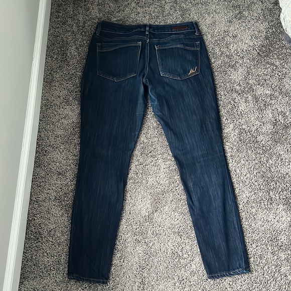 EXPRESS | Low Rise Legging Jean - Picture 9 of 11